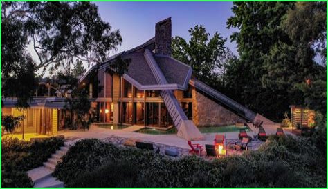 
                              Wilt Chamberlain's Famous Sex Room Mansion For Sale For $18.99 mil
                    
                          Wilt Chamberlain
                          Famous Sex Room Mansion For Sale
                          ... For $18.99 mil!!
                      
        
        
          
                          
                EXCLUSIVE
              
                        
              
                
                              
            
            
              
                
              
            
          

                      6/30/2018 12:25 AM PT
                  
      